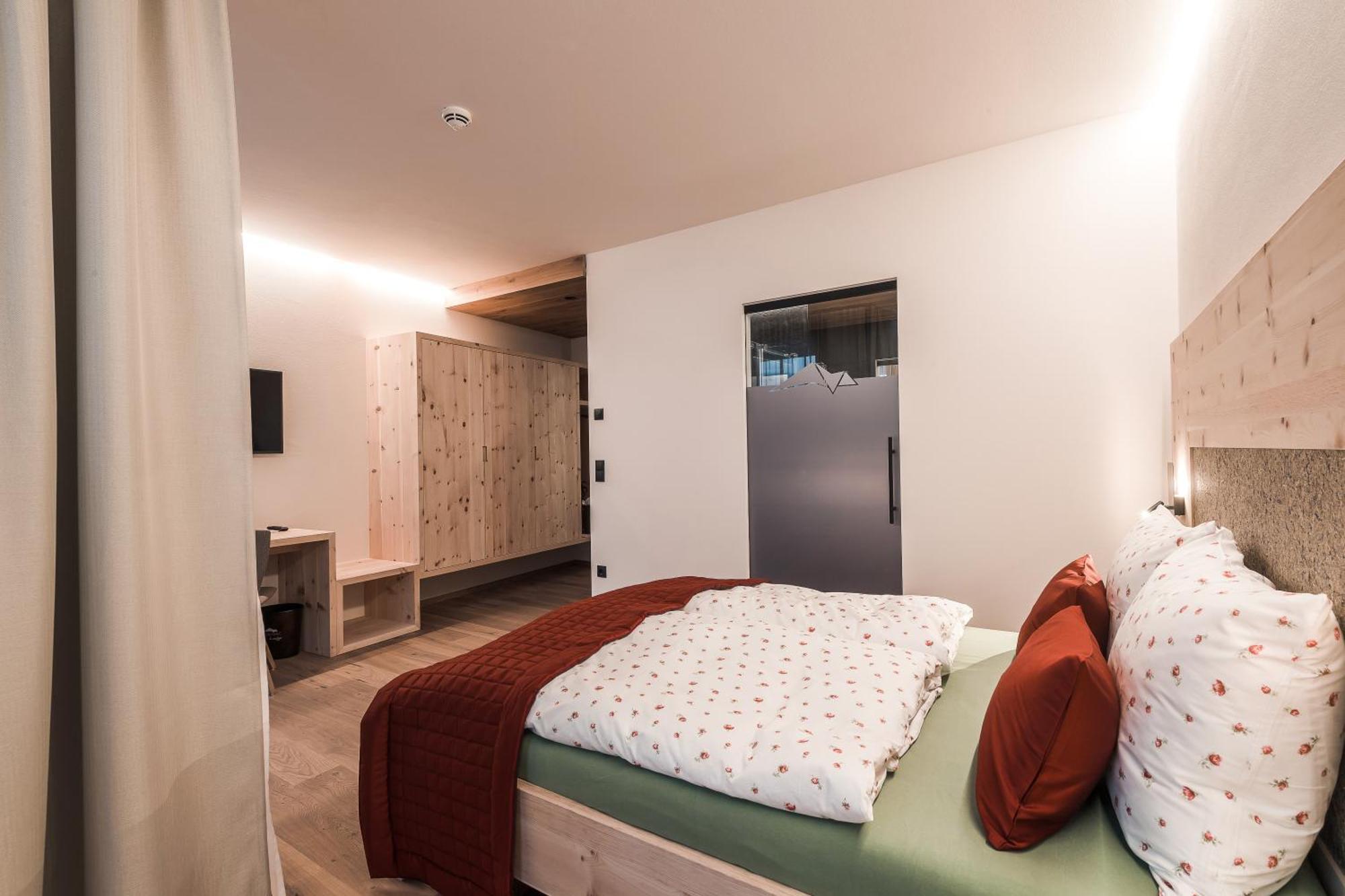 Hotel Panoramic Lotsch Sarentino Rum bild